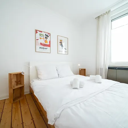 Apartment 65 Sqm - 2 Schlafzimmer - Balkon - Kueche Neuss