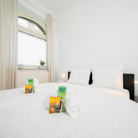 Lägenhet 65 Sqm - 2 Schlafzimmer - Balkon - Kueche Neuss