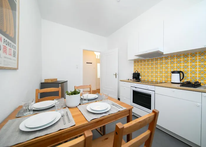 Lejlighed 65 Sqm - 2 Schlafzimmer - Balkon - Kueche