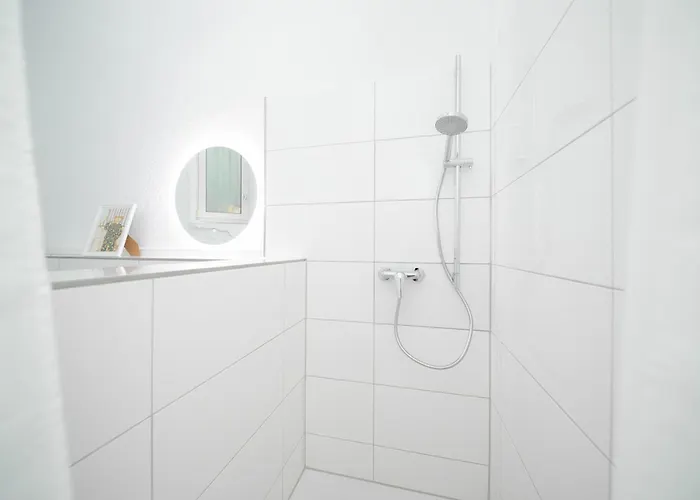 Lejlighed 65 Sqm - 2 Schlafzimmer - Balkon - Kueche *