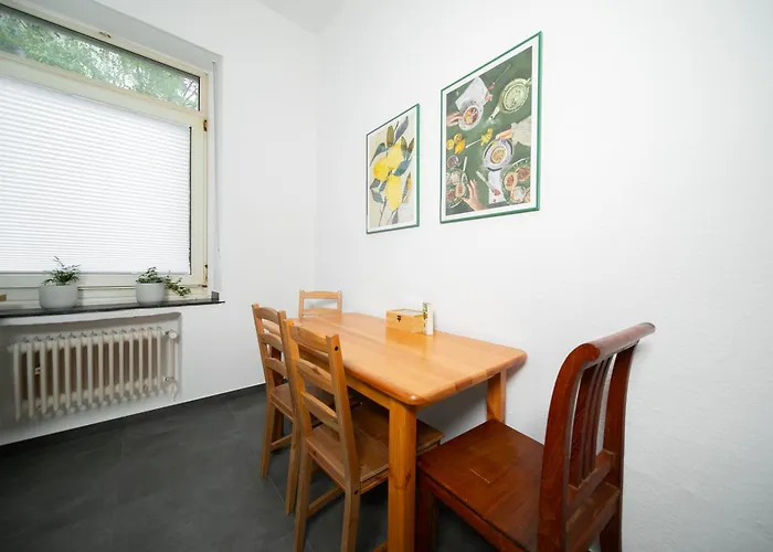 65 Sqm - 2 Schlafzimmer - Balkon - Kueche Lejlighed