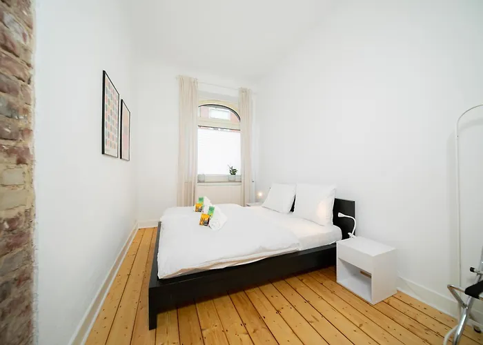 65 Sqm - 2 Schlafzimmer - Balkon - Kueche Lejlighed Neuss