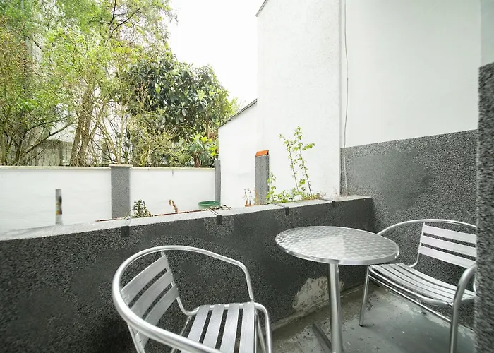 65 Sqm - 2 Schlafzimmer - Balkon - Kueche Lejlighed